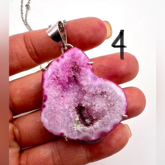 925 You Choose! Micro Quartz Crystal Pink Geode Necklace Pendant - Picture 4 of 10